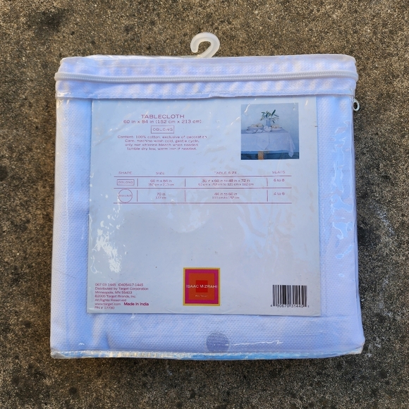 Isaac Mizrahi white polka dot tablecloth NWT - Picture 2 of 8